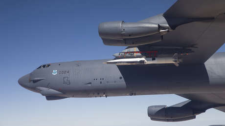 Un misil experimental cayó accidentalmente de un avión de la Fuerza Aérea de EE.UU. (y fue destruido)
