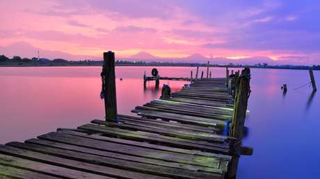 Un lago creado por un meteorito en la India asombra a los científicos al volverse rosado (VIDEO, FOTOS)