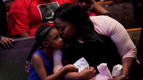 La hija de George Floyd se convierte en accionista de Disney de la mano de Barbra Streisand