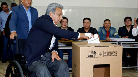 Gobierno ecuatoriano envuelto en escándalo de corrupción por presunto financiamiento ilícito a la campaña de consulta popular de 2018
