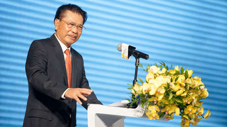 Secuestran en su villa a uno de los hombres más ricos de China pero su hijo logra 'salvarlo' al escapar a nado