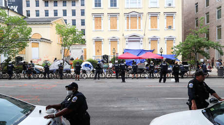"Se encontrarán con una fuerza seria": Trump promete que "nunca habrá una 'zona autónoma' en Washington"