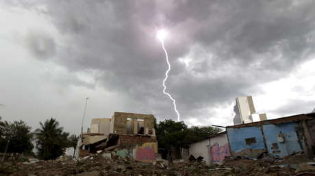 700 kilómetros y casi 17 segundos: Registran nuevos récords de 'megarayos' en Brasil y Argentina