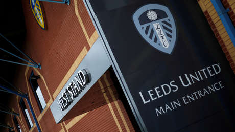 Una foto de Bin Laden aparece en las gradas del estadio del Leeds entre sus hinchas de cartón