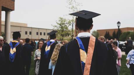 La Universidad argentina de Rosario aclara que el flamante ministro brasileño Decotelli no completó su doctorado en Administración