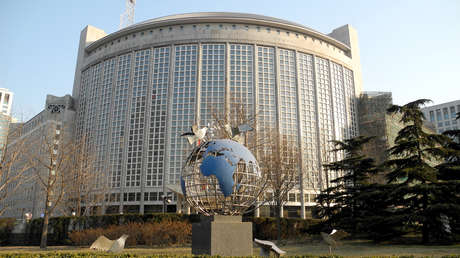 Pekín indica a Washington que deje de interferir en los asuntos de China y se ocupe del racismo en EE.UU.