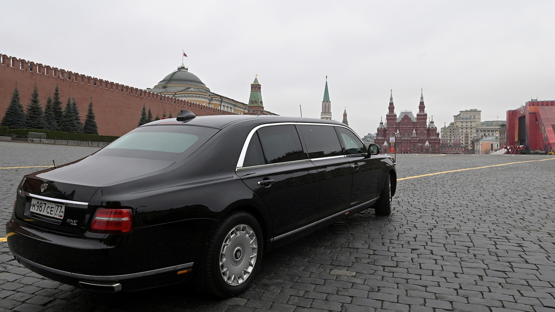 VIDEO: Un sedán Aurus del fabricante de limusinas de Putin se estrella de frente durante una prueba de choque