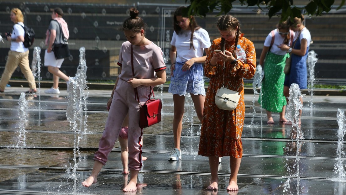 Moscú alivia más restricciones por el coronavirus y las mascarillas dejarán de ser obligatorias en la calle
