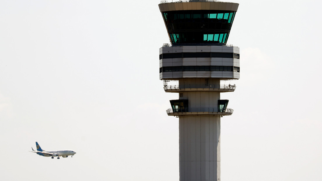 Desarrollan una tecnología que hace a los aviones y buques invisibles al radar
