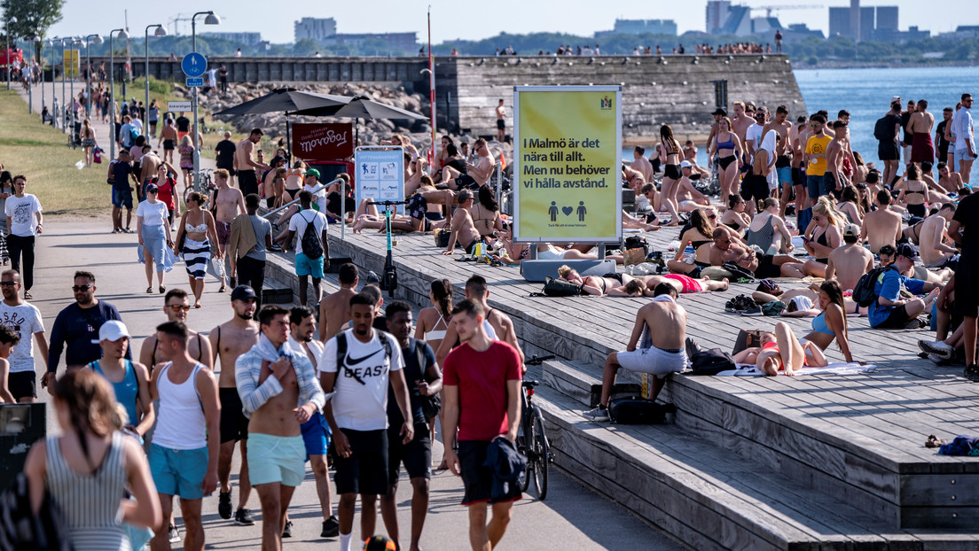 "Literalmente, no ganaron nada": La estrategia de Suecia ante el covid-19 no salvó vidas ni evitó la crisis económica