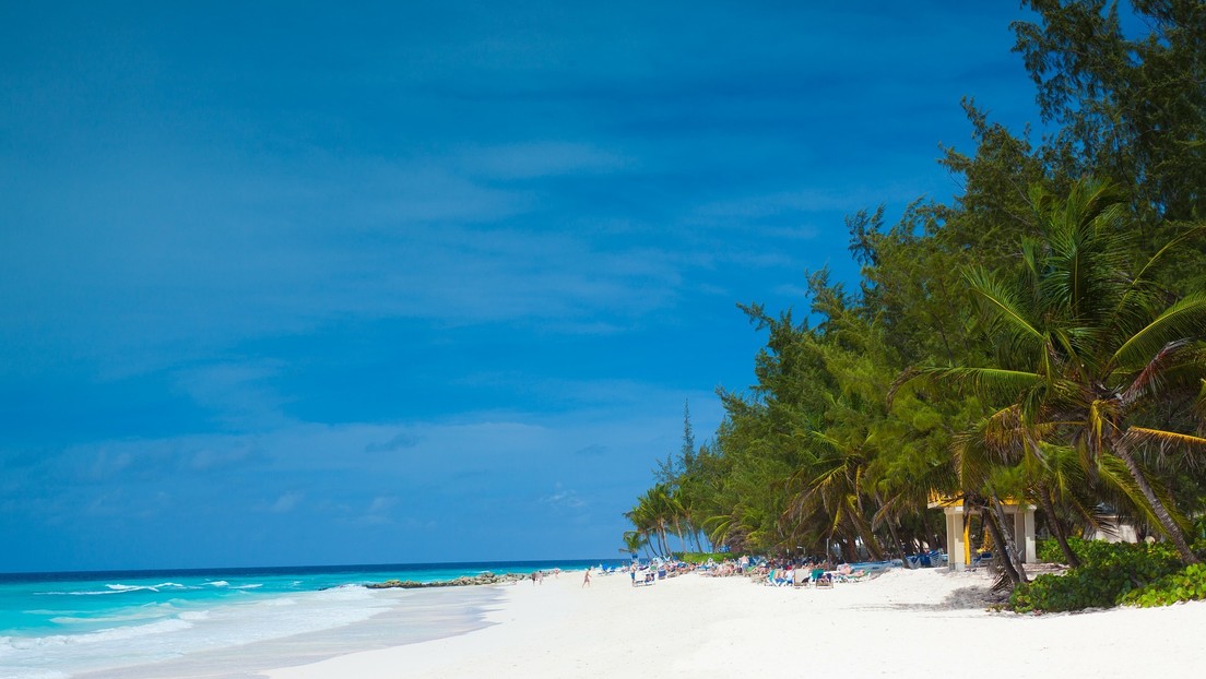 Teletrabajar un año desde el Caribe: Barbados ofrece un visado especial para impulsar el turismo ante la pandemia