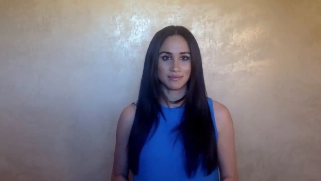 El mensaje de Meghan Markle a las jóvenes: "Los que están en los lugares de poder dependen de ti más de lo que tú dependes de ellos, y lo saben"