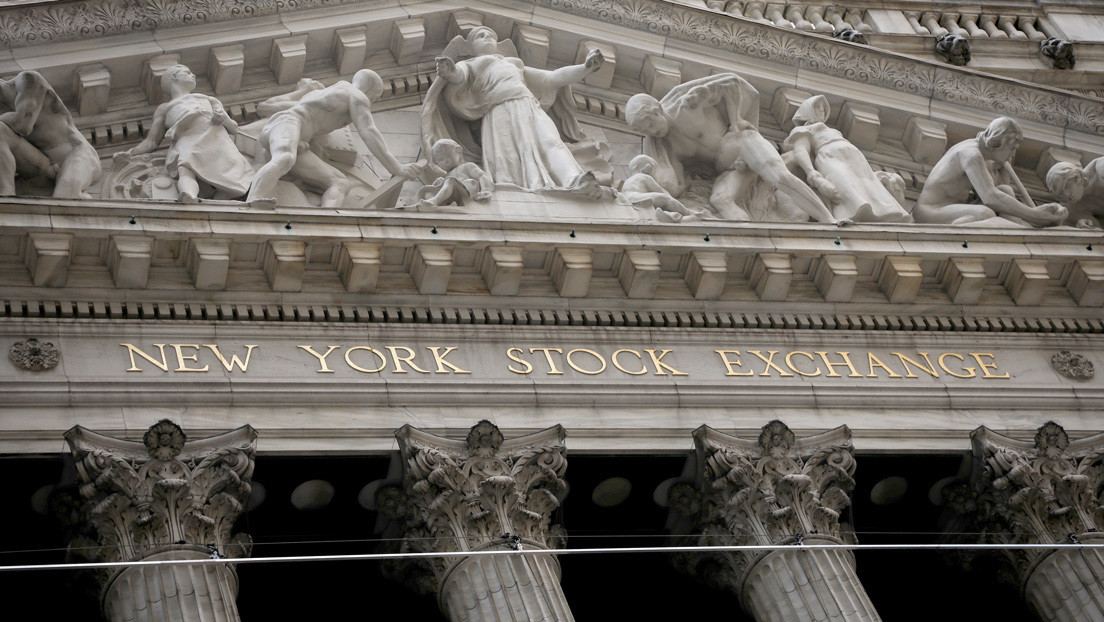 Experto afirma que el coronavirus no fue sino el "alfiler" que pinchó la "enorme burbuja" que era la economía de EE.UU.