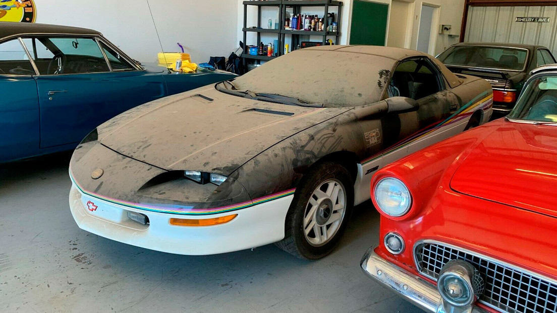 FOTOS: Subastan un raro modelo de Chevrolet Camaro que fue olvidado 20 años en un garaje y "todavía huele como nuevo"
