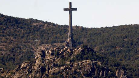 Exhumación de fosas comunes e ilegalización de la Fundación Francisco Franco: el Gobierno de España impulsa una reforma a la Ley de Memoria Histórica