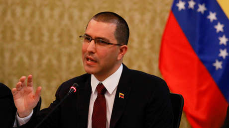 "Nuestras relaciones con la Unión Europea no son asunto suyo": La respuesta del canciller Arreaza a Pompeo