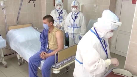 Voluntarios no reportan efectos secundarios tras dos semanas de ensayos clínicos de una vacuna rusa contra el covid-19