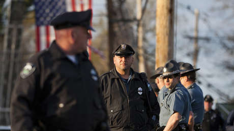 1 herido y 2 detenidos tras un tiroteo en un centro comercial en Massachusetts