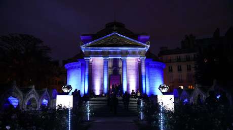 Descubren restos de unos 500 guillotinados durante la Revolución Francesa en los muros de una capilla de París