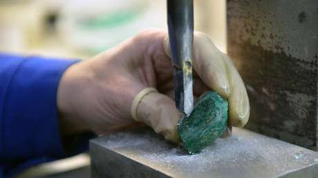 Hallan en los Urales cuatro esmeraldas con un peso total de casi 5 kilos