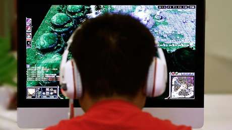 Sufre un derrame cerebral tras jugar a videojuegos 22 horas al día durante un mes