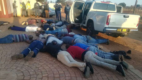 Al menos 5 muertos y 30 arrestados tras el ataque de un grupo armado en una iglesia en Sudáfrica (FOTOS, VIDEOS)