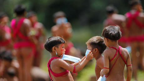 "La actuación del Gobierno es criminal": Las medidas 'anti-indígenas' de Bolsonaro en Brasil