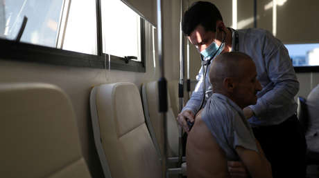 Brasil supera las 75.000 muertes por coronavirus y suma casi 2 millones de contagios en total