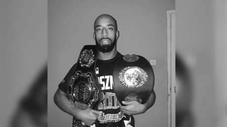 Arrestan a un joven de 18 años acusado del asesinato del campeón de MMA Jahreau Shepherd, apuñalado mientras celebraba sus 30 años