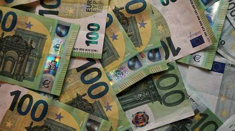 Un nieto de Catherine Deneuve sería arrestado por participar en una red de falsificación de dinero vinculado a la mafia italiana