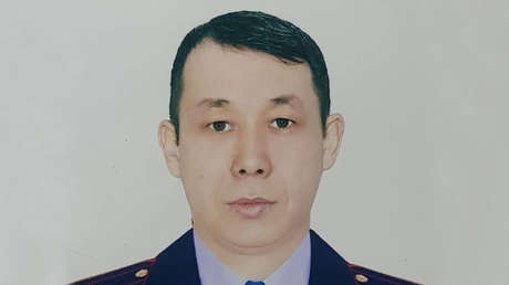 Un policía salta por la ventana del 13º. piso detrás de un pedófilo y logra atraparlo