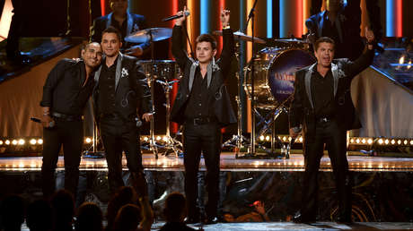 Exvocalista de La Arrolladora Banda El Limón ahora reparte comida a domicilio por la crisis de la pandemia