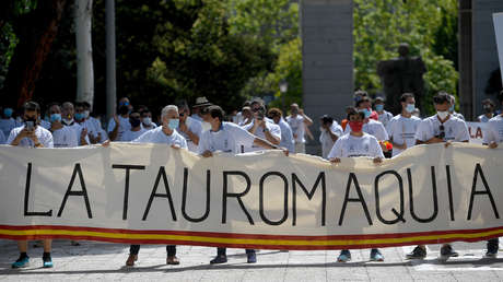 El sector del toro español pide la dimisión de la ministra de Trabajo por falta de ayudas