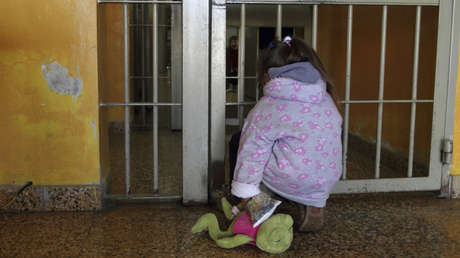 Niegan la libertad condicional a una alumna de secundaria en EE.UU.  por incumplir su tarea escolar