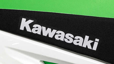 Una batería totalmente de plástico, resistente al fuego y a las grandes profundidades es probada en un submarino japonés