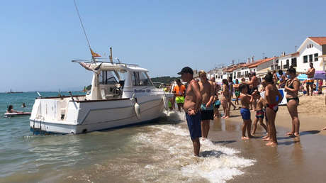 Un hombre de 73 años sobrevive ocho horas en el mar haciéndose el muerto