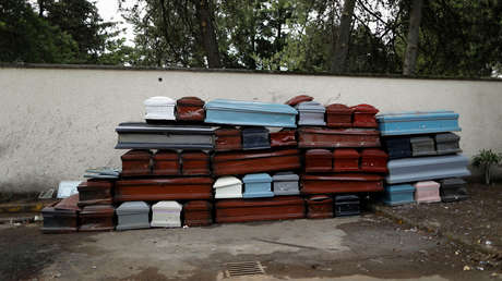 Incrementan la producción de ataúdes en México por la alta demanda en medio de la pandemia