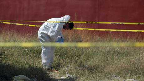 Una mujer es sorprendida con la cabeza de un anciano en una bolsa y casi resulta linchada por un grupo de personas en México