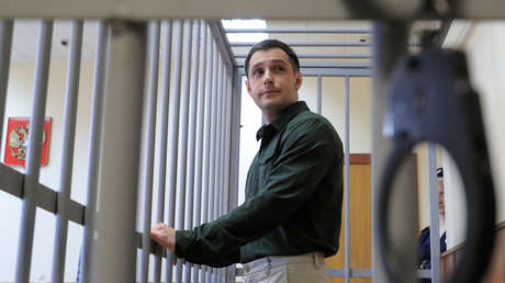 Condenan a 9 años de prisión a un exmarine estadounidense por agredir a dos policías en Moscú