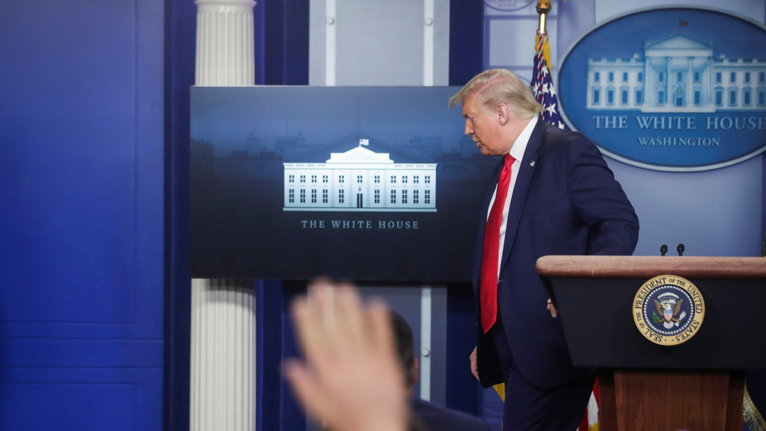 Trump afirma que el coronavirus "está retrocediendo" tras una disminución del 6% de positivos en una semana