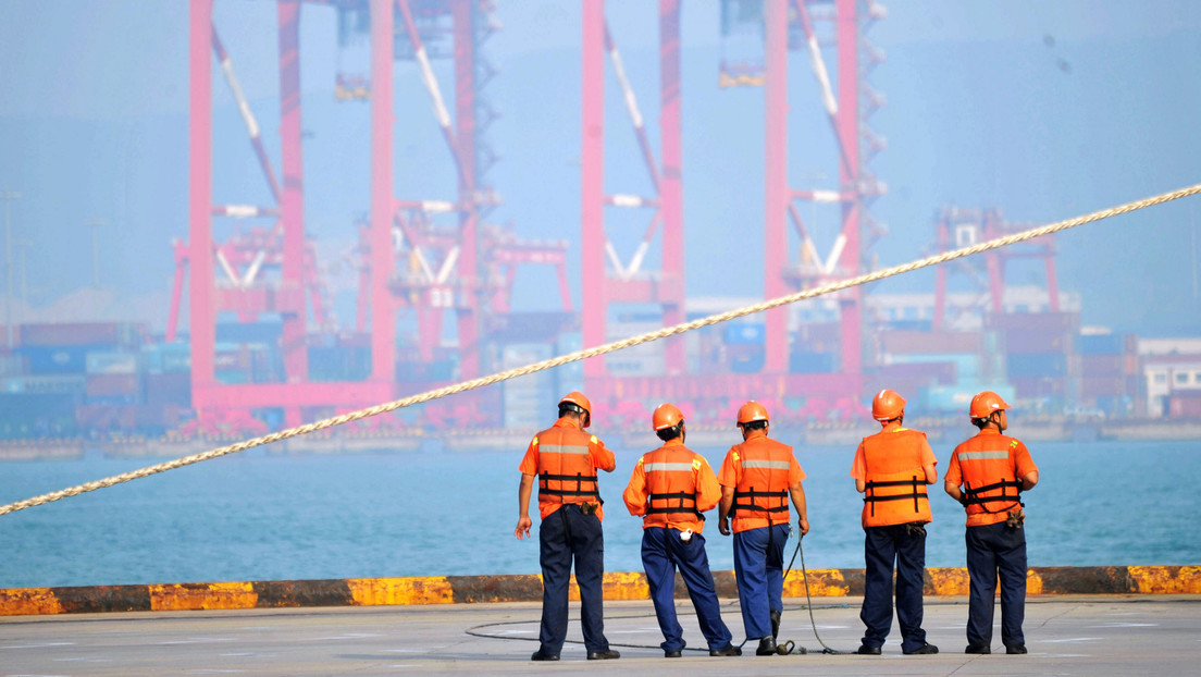 EE.UU. detiene un barco con materiales para pacientes iraníes con covid-19