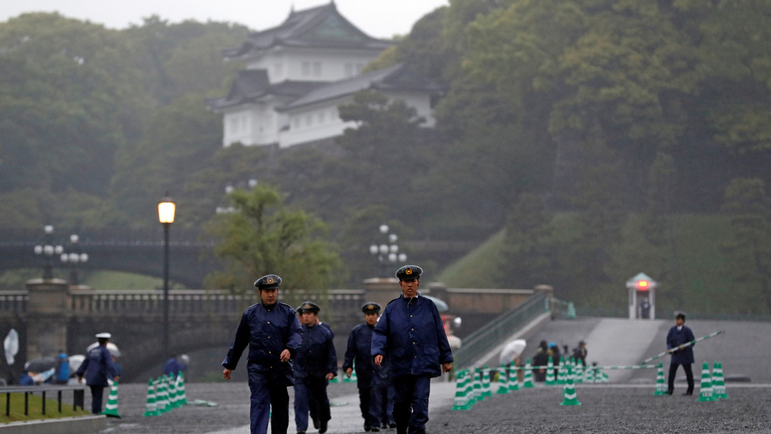 FOTO: Un hombre reproduce una foto tomada por su abuelo en Tokio hace más de 70 años y sorprende a la Red