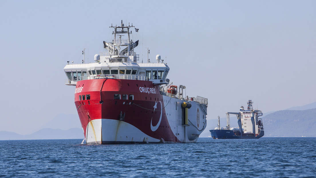 Erdogan afirma que Turquía "no puede dejar sin respuesta un posible ataque contra su barco en el Mediterráneo" en medio de la disputa con Grecia