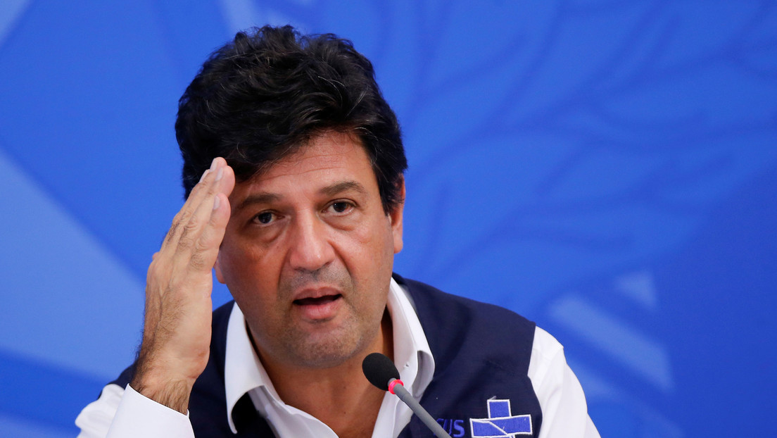 Bolsonaro llevó a los brasileños a un "desfiladero" mortal con su respuesta a la pandemia, asegura un exministro de Salud del país