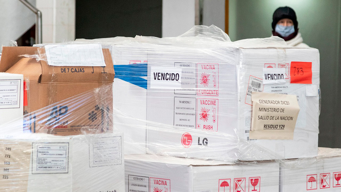 Ministerio de Salud de Argentina denuncia el hallazgo de 4 millones de dosis de vacunas vencidas que no entregó el gobierno de Macri