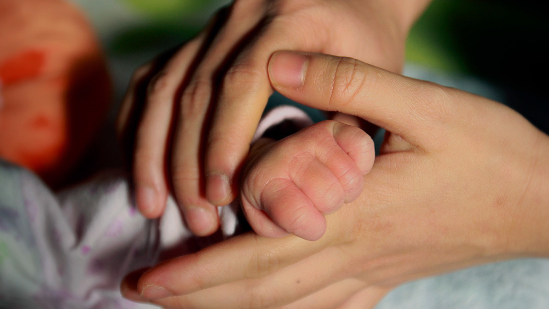 Una joven británica da a luz dos veces en 48 horas
