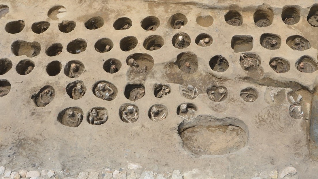 FOTOS: Descubren más de 1.500 restos humanos enterrados en un cementerio antiguo de Japón