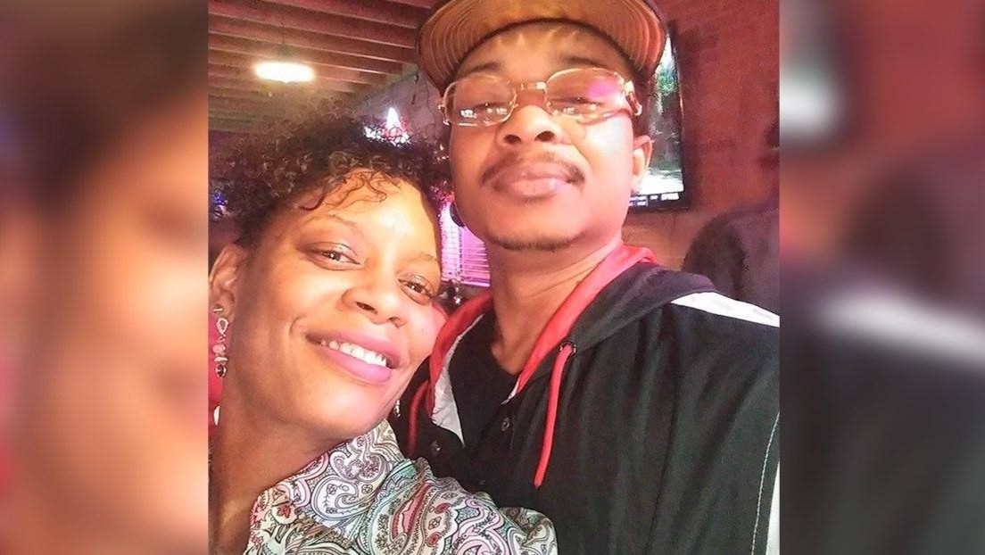 Jacob Blake "ha estado luchando por su vida" y se encuentra paralizado tras ser tiroteado por la Policía de Wisconsin, sostiene su familia