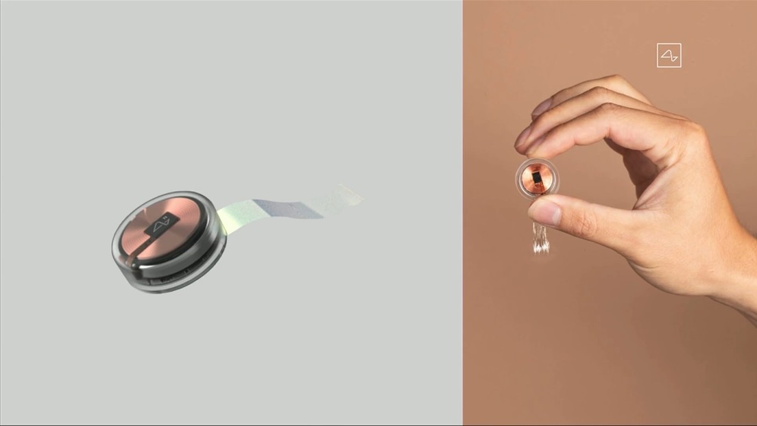 Capacidades futuristas que Musk y el equipo de Neuralink quieren dar a la humanidad con su dispositivo, que conectará el cerebro con un computador