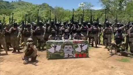 Hombre que dice ser 'El Mencho', líder del CJNG, lanza amenazas a la Guardia Nacional de México en un video con varias personas armadas
